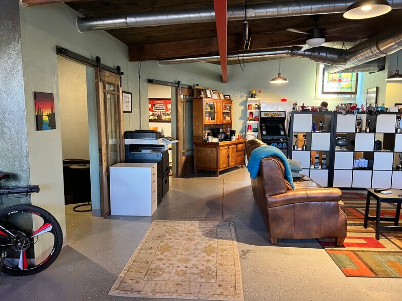 More Photos Of 28 NE 28th St, Oklahoma City Flex For Sale