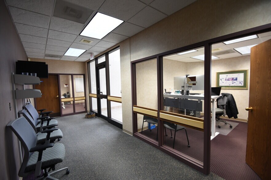 More Photos Of 901 13th Ave E, West Fargo Office For Sale
