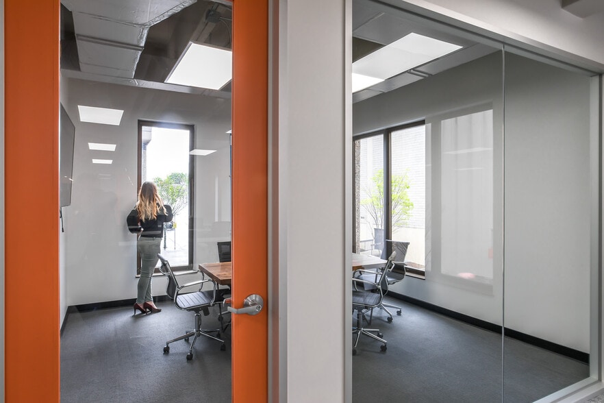 More Photos Of 501 Union St, Nashville Office For Lease