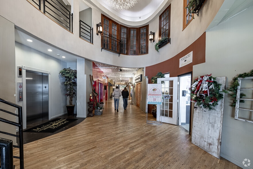 More Photos Of 366-386 Main St, Middletown Office For Lease