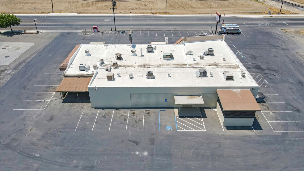 More Photos Of 44 N 19 1/2 Ave, Lemoore Restaurant For Sale