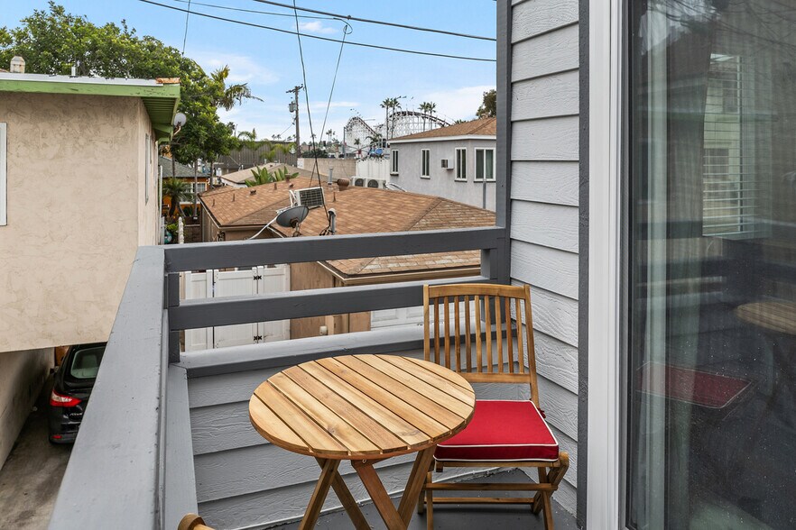 More Photos Of 813 Isthmus Ct, San Diego Apartments For Sale