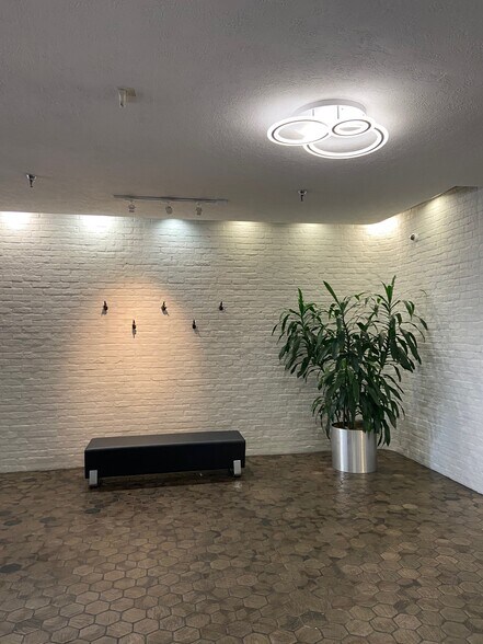 More Photos Of 2990 Richmond Ave, Houston Office For Lease