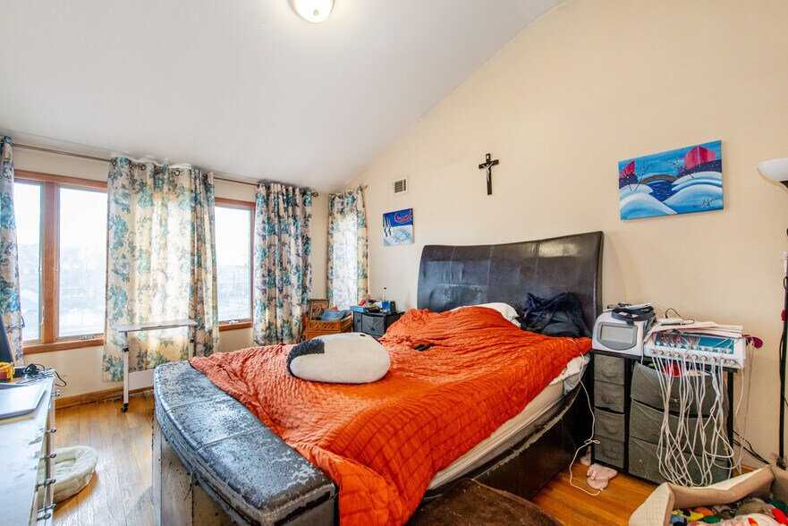 More Photos Of 237 Adams St, Newark Office For Sale