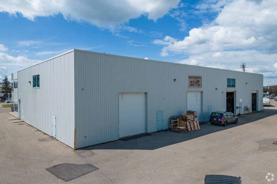 More Photos Of 2216-2228 Pegasus Way NE, Calgary Warehouse For Lease