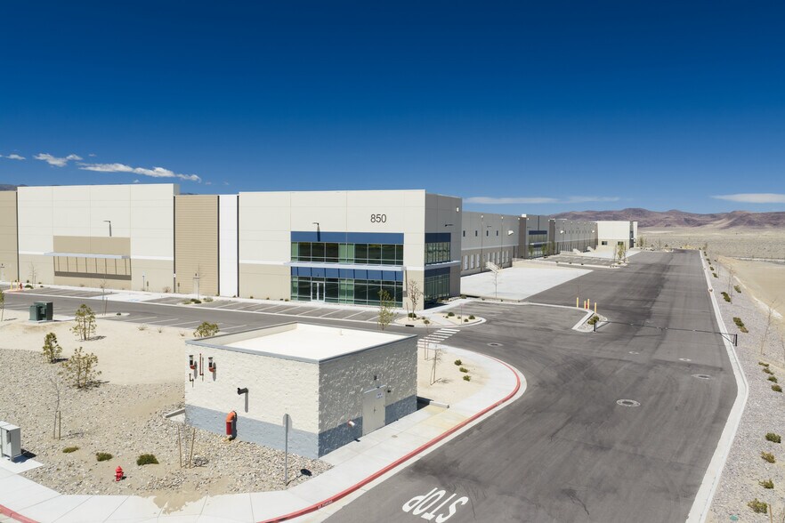 More Photos Of 850 Commerce Center Dr, Fernley Distribution For Lease