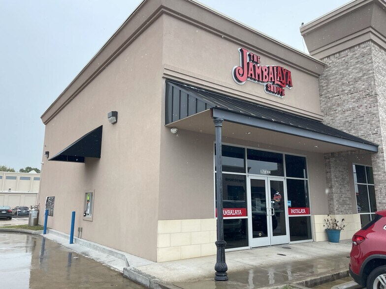 More Photos Of 7673 Perkins Rd, Baton Rouge Storefront For Lease