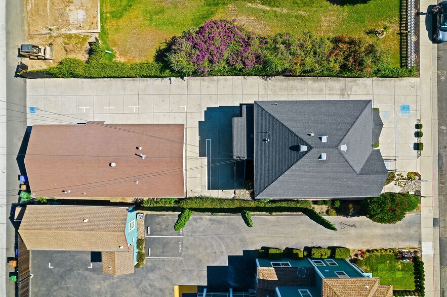 More Photos Of 8336 Brentwood Blvd, Brentwood Office Residential For Sale