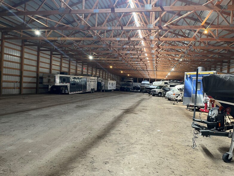 More Photos Of 409 NE 11th St, Austin Warehouse For Lease