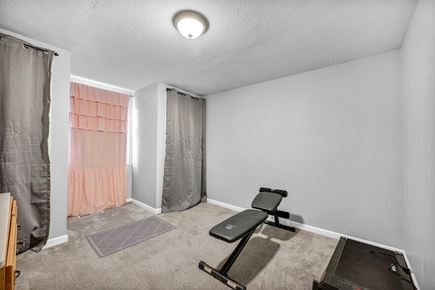 More Photos Of 100 Factory St, LaGrange Flex For Sale