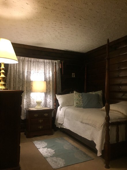 More Photos Of 3118 Rockefeller Rd, Moravia Auto Repair For Sale