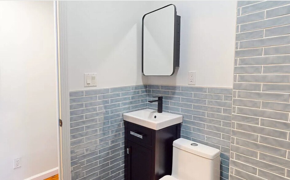 More Photos Of 248 Driggs Ave, Brooklyn Apartments For Sale