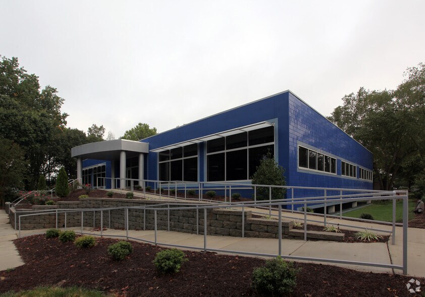 More Photos Of 210 Charlois Blvd, Winston-Salem Office For Lease