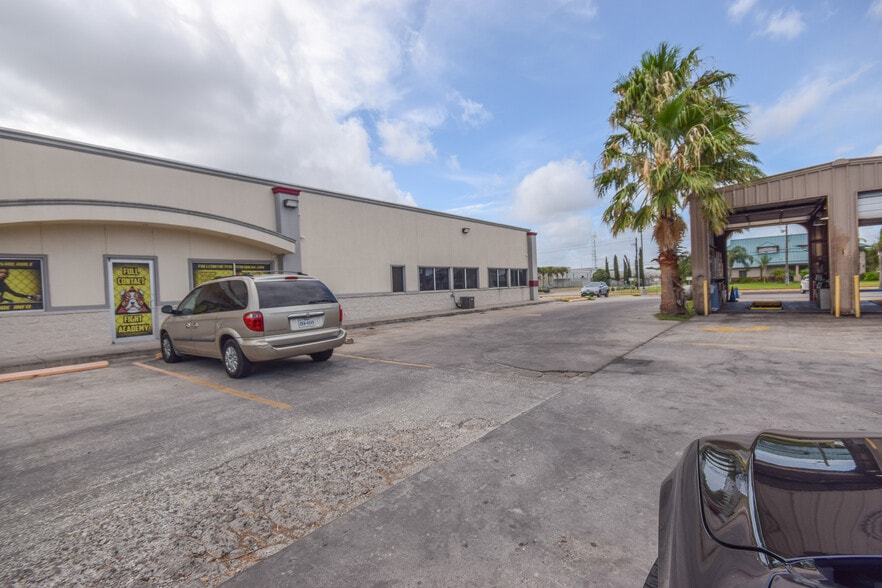 More Photos Of 6330 Saratoga Blvd, Corpus Christi Freestanding For Sale