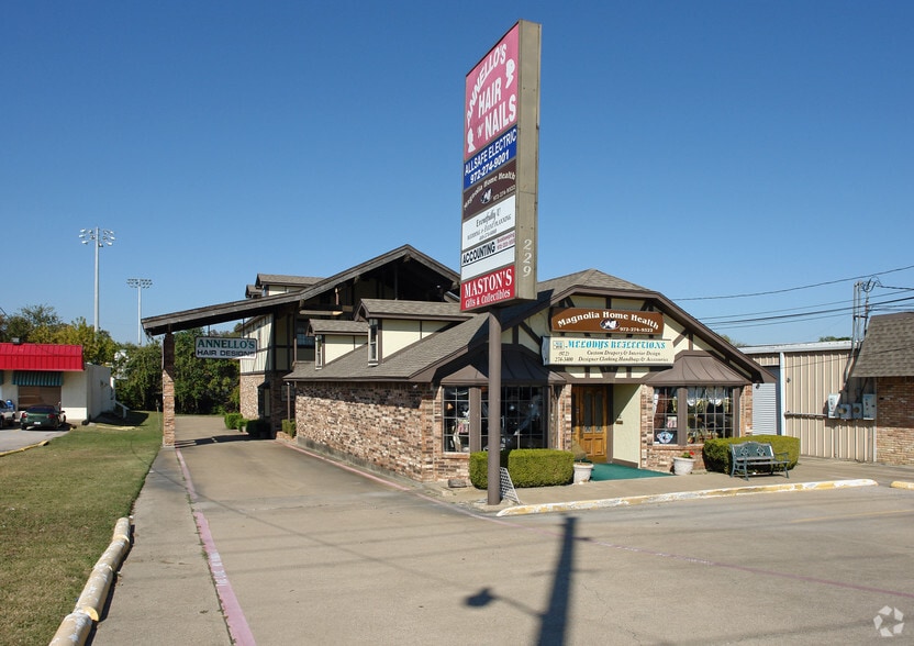 More Photos Of 229 E Belt Line Rd, DeSoto Freestanding For Lease