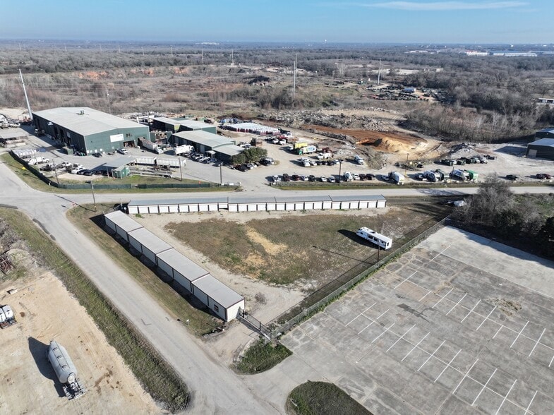 More Photos Of 8877 Stewarts Mdws, College Station Self Storage For Sale