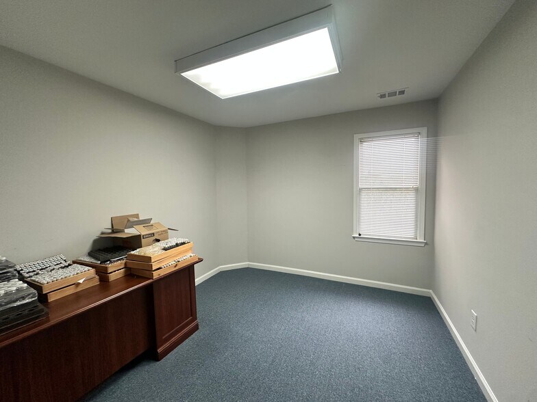 More Photos Of 5920 Odell St, Cumming Office For Sale