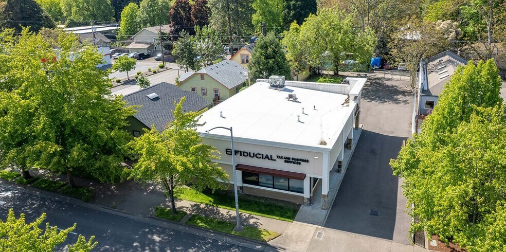 Primary Photo Of 1122 W 7th Ave, Eugene Office For Sale