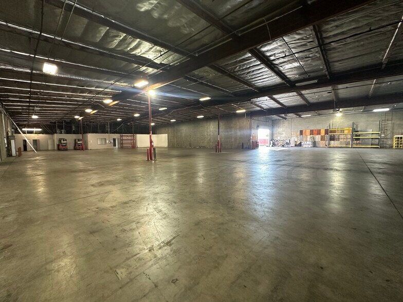 More Photos Of 18409 E Valley Blvd, City of Industry Warehouse For Lease