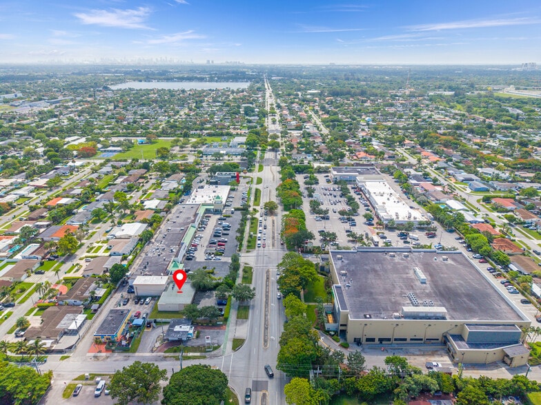 More Photos Of 9465 SW 56th St, Miami Freestanding For Sale