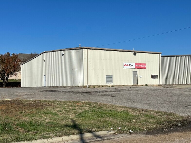 More Photos Of 6934 Interstate Blvd, Horn Lake Warehouse For Lease