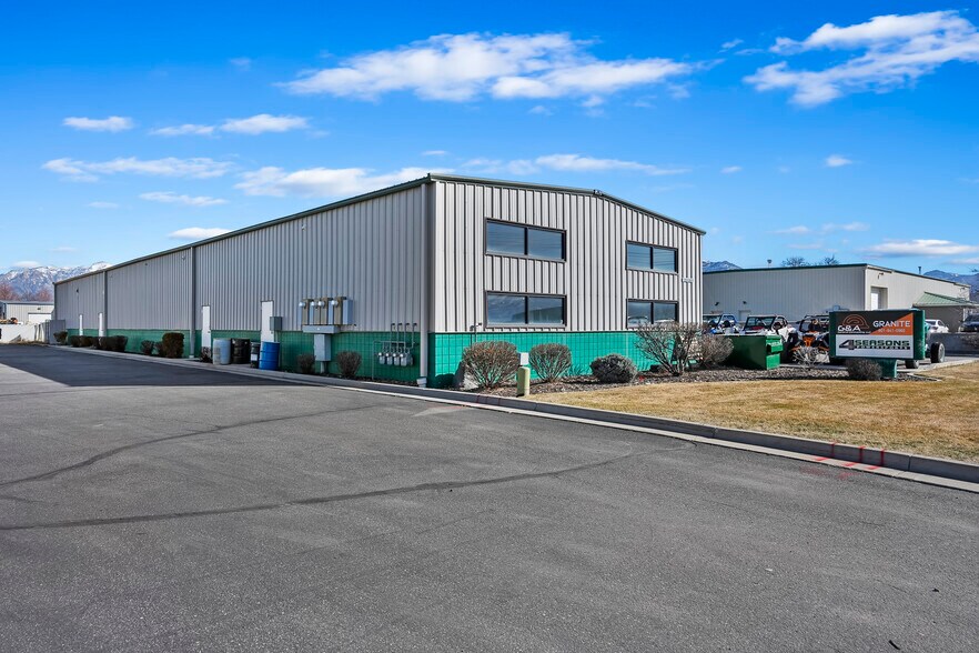 More Photos Of 1728 W 2550 S, Ogden Manufacturing For Lease