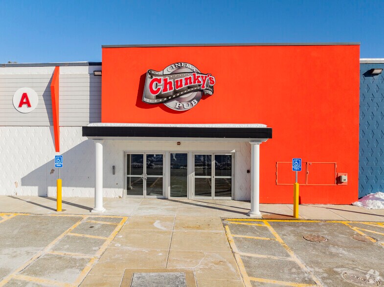 More Photos Of 140-150 Bridge St, Pelham General Retail For Lease