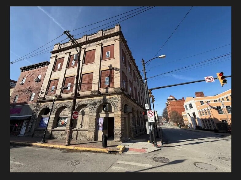 More Photos Of 307 W Pike St, Clarksburg Storefront Retail Office For Sale