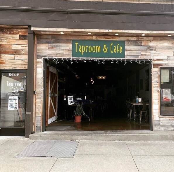 More Photos Of 104 N 6th St, Quincy Restaurant For Lease