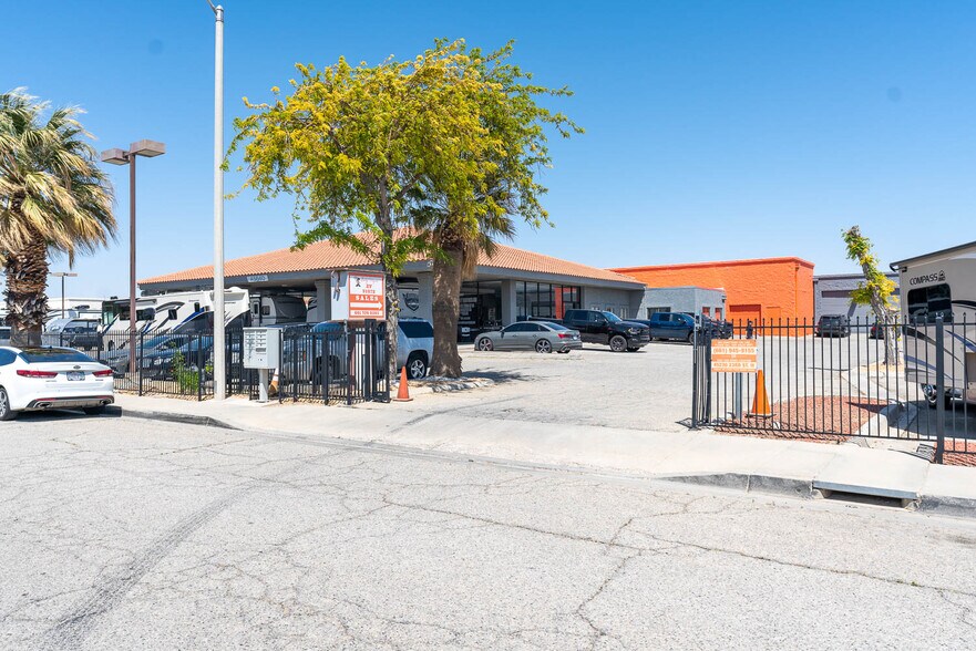 More Photos Of 45640 N 23rd St W, Lancaster Auto Dealership For Sale