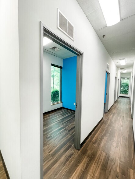 More Photos Of 2400 Empire Central, Dallas Medical For Sale