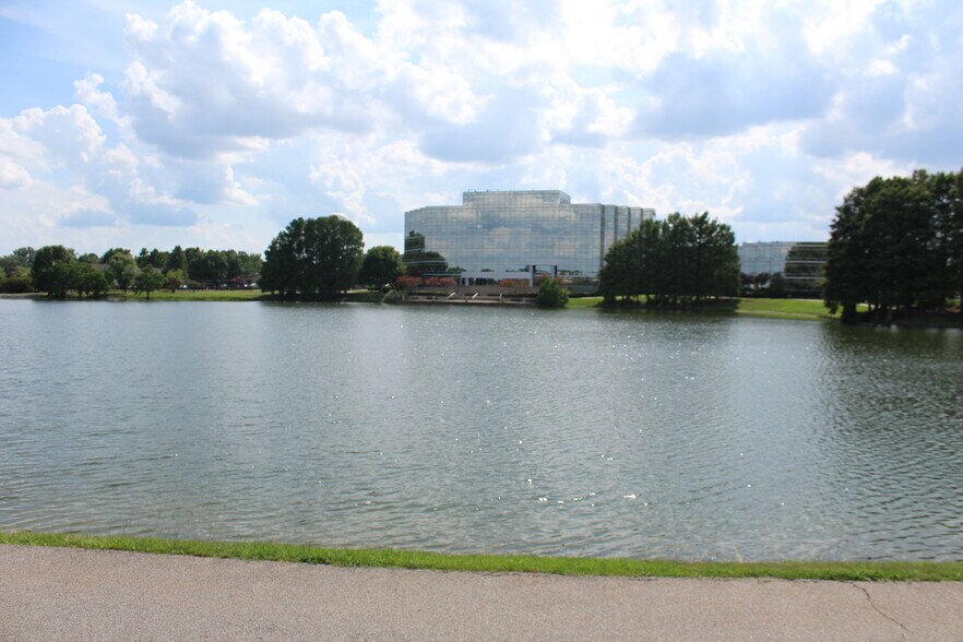 More Photos Of 1065 River Oaks Dr, Flowood Restaurant For Lease