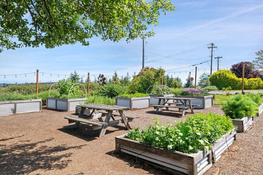 More Photos Of 101 Provence View Ln, Sequim Restaurant For Sale
