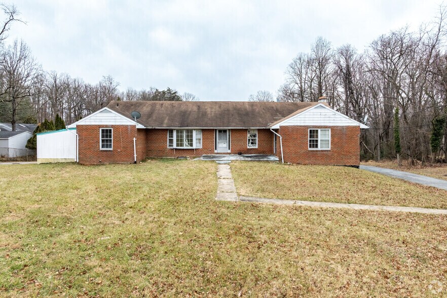 More Photos Of 5621 Tricross Dr, Columbia Assisted Living For Lease