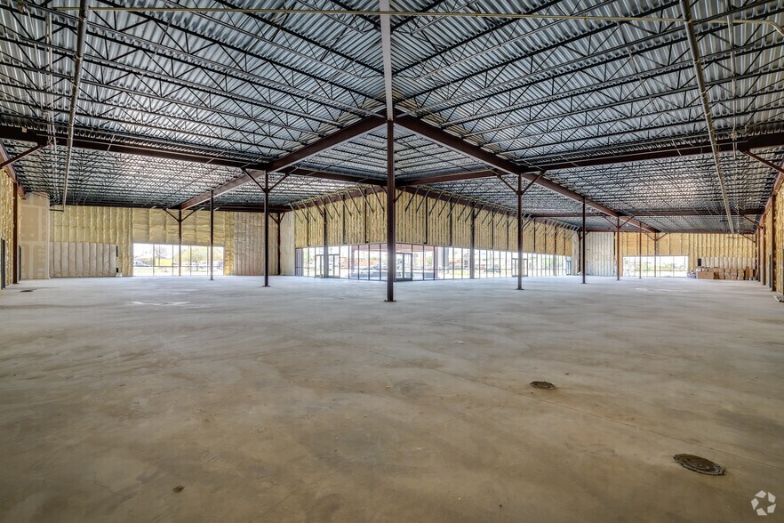 More Photos Of 9802 Antoine Dr, Houston Storefront Retail Office For Lease