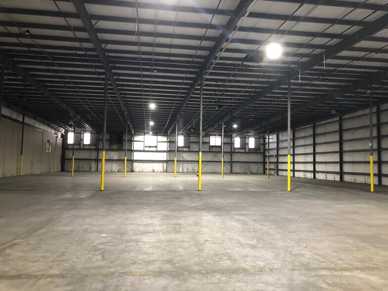 More Photos Of 6555 Fain St, North Charleston Manufacturing For Lease