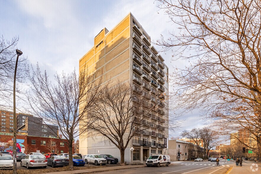 More Photos Of 105 Rue Milton, Montréal Apartments For Sale