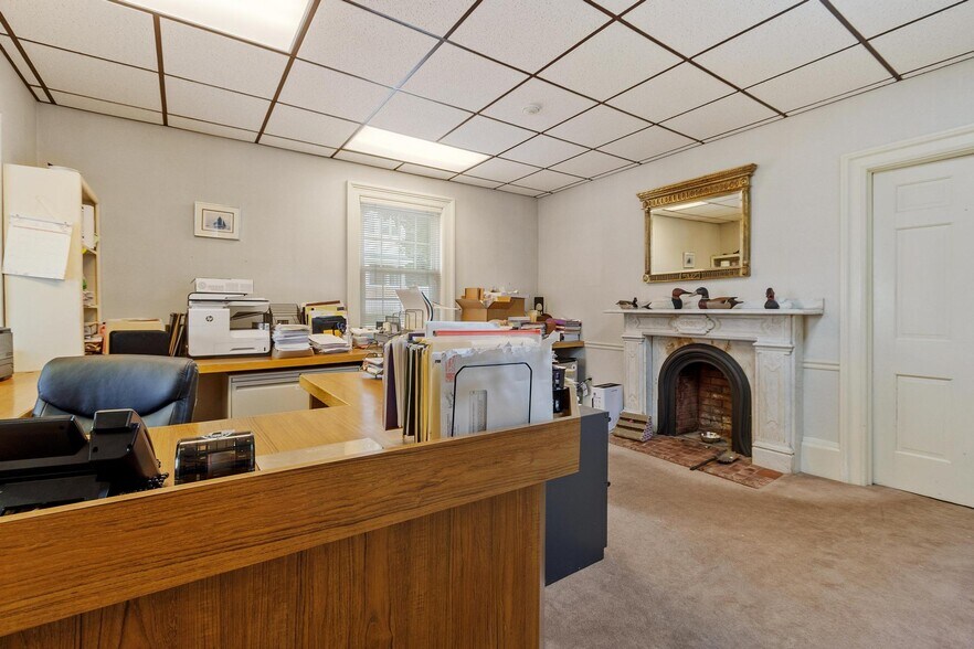 More Photos Of 77 Merriam Ave, Leominster Office For Sale