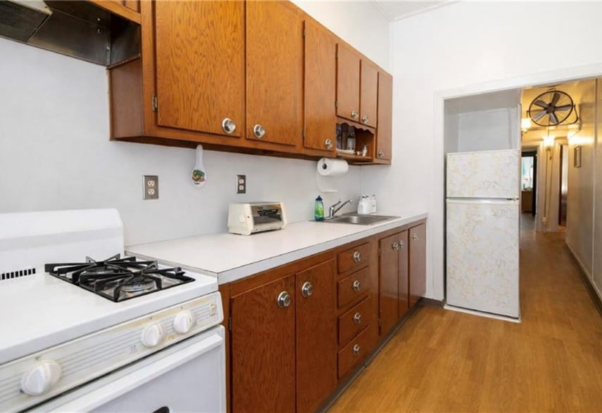 More Photos Of 6118 5th Ave, Brooklyn Storefront Retail Residential For Sale