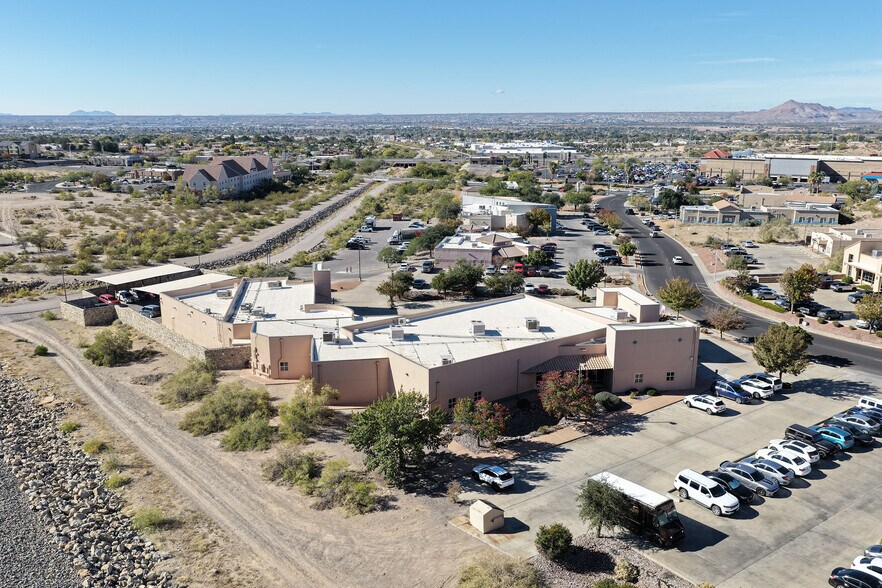 More Photos Of 1140 Commerce Dr, Las Cruces Office For Lease