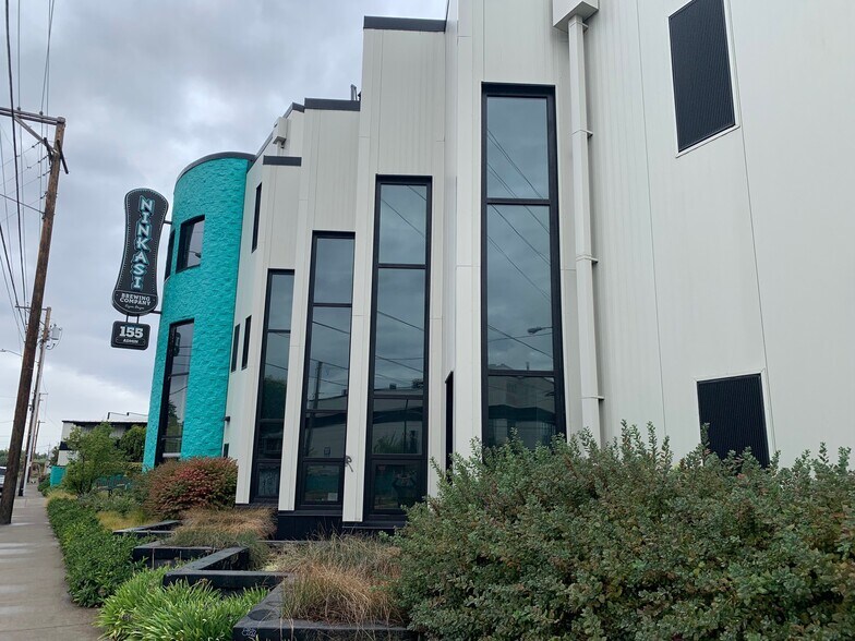 More Photos Of 155 Blair Blvd, Eugene Loft Creative Space For Lease