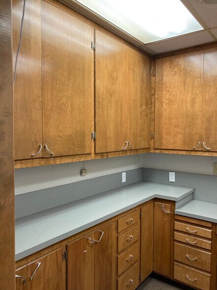 More Photos Of 2620 Yonkers St, Plainview Medical For Sale