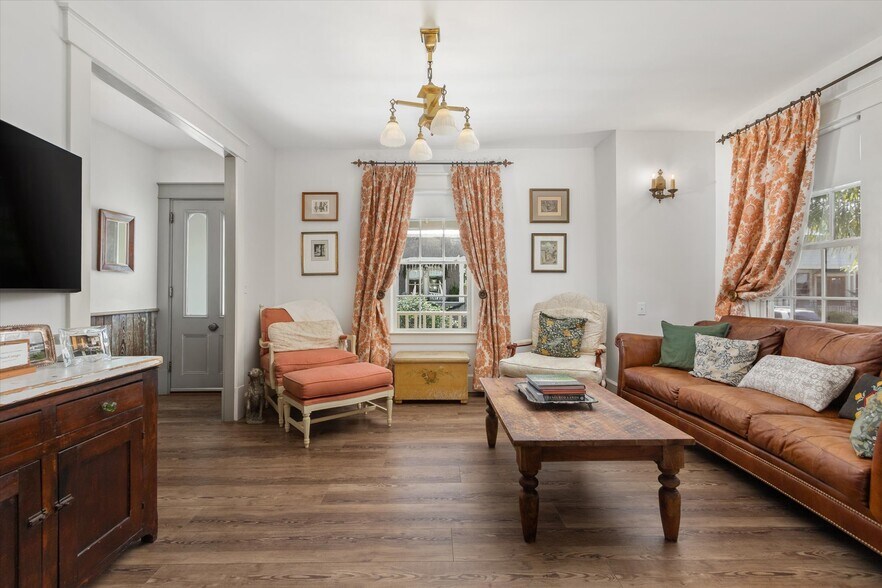 More Photos Of 16 Locust St, Saint Augustine Specialty For Sale
