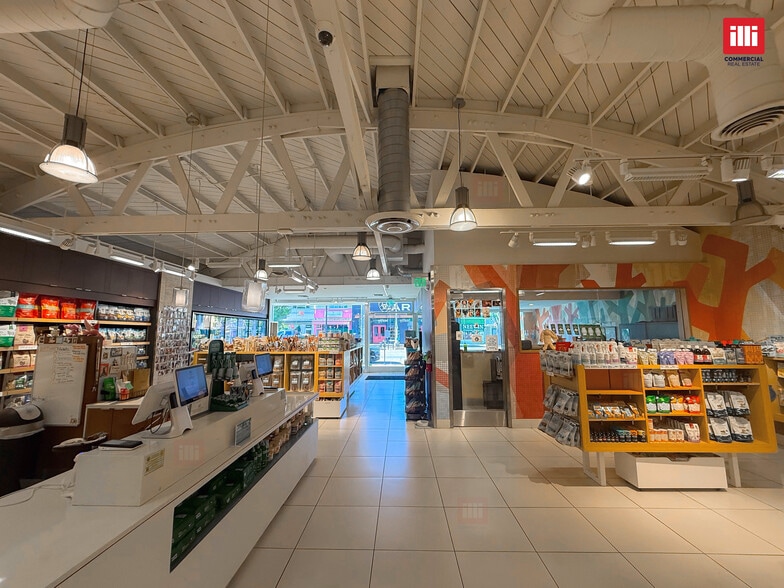 More Photos Of 12205 Ventura Blvd, Studio City Storefront Retail Office For Lease