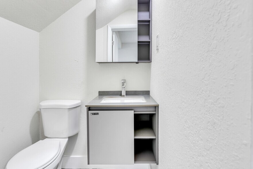 More Photos Of 1430 NW 2nd Ave, Florida City Apartments For Sale