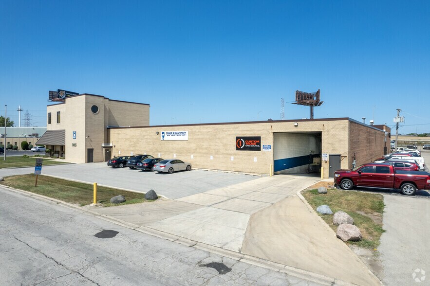 More Photos Of 9725 Industrial Dr, Bridgeview Warehouse For Sale
