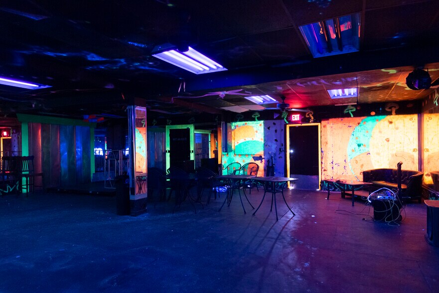 More Photos Of 312-318 Seabreeze Blvd, Daytona Beach Storefront For Sale