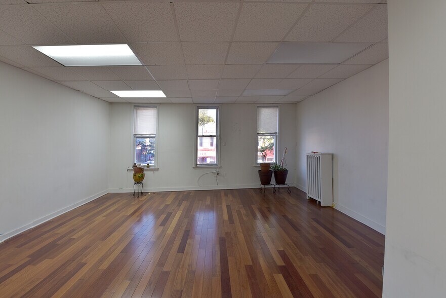 More Photos Of 12015 Liberty Ave, South Richmond Hill Storefront Retail Office For Sale