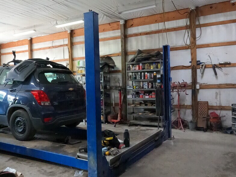 More Photos Of 77091 US Highway 278, Blountsville Warehouse For Sale