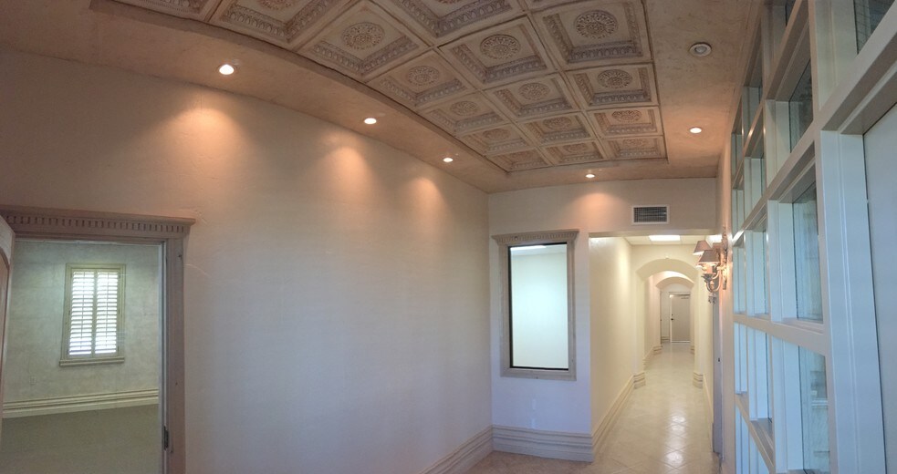 More Photos Of 5974 Silver Springs Dr, El Paso Office For Lease